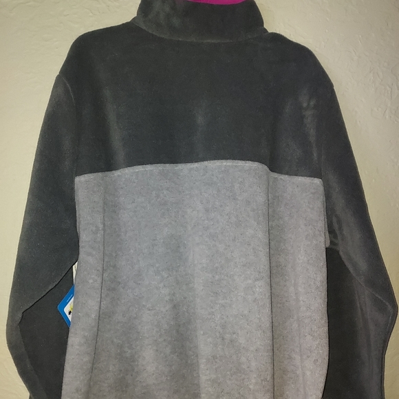 Columbia Pullover Fleece - Picture 2 of 2